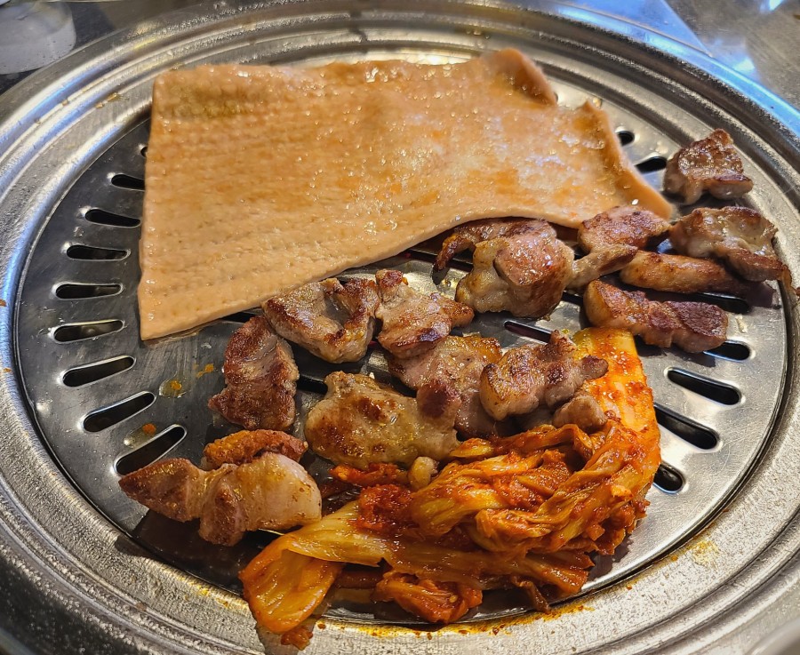 ★(후기) - 인천 남동구 논현동(인천 논현) 소문난껍데기집 - 돼껍이랑 밑반찬 개존맛임 꼭 가줘! 사진도 있다!