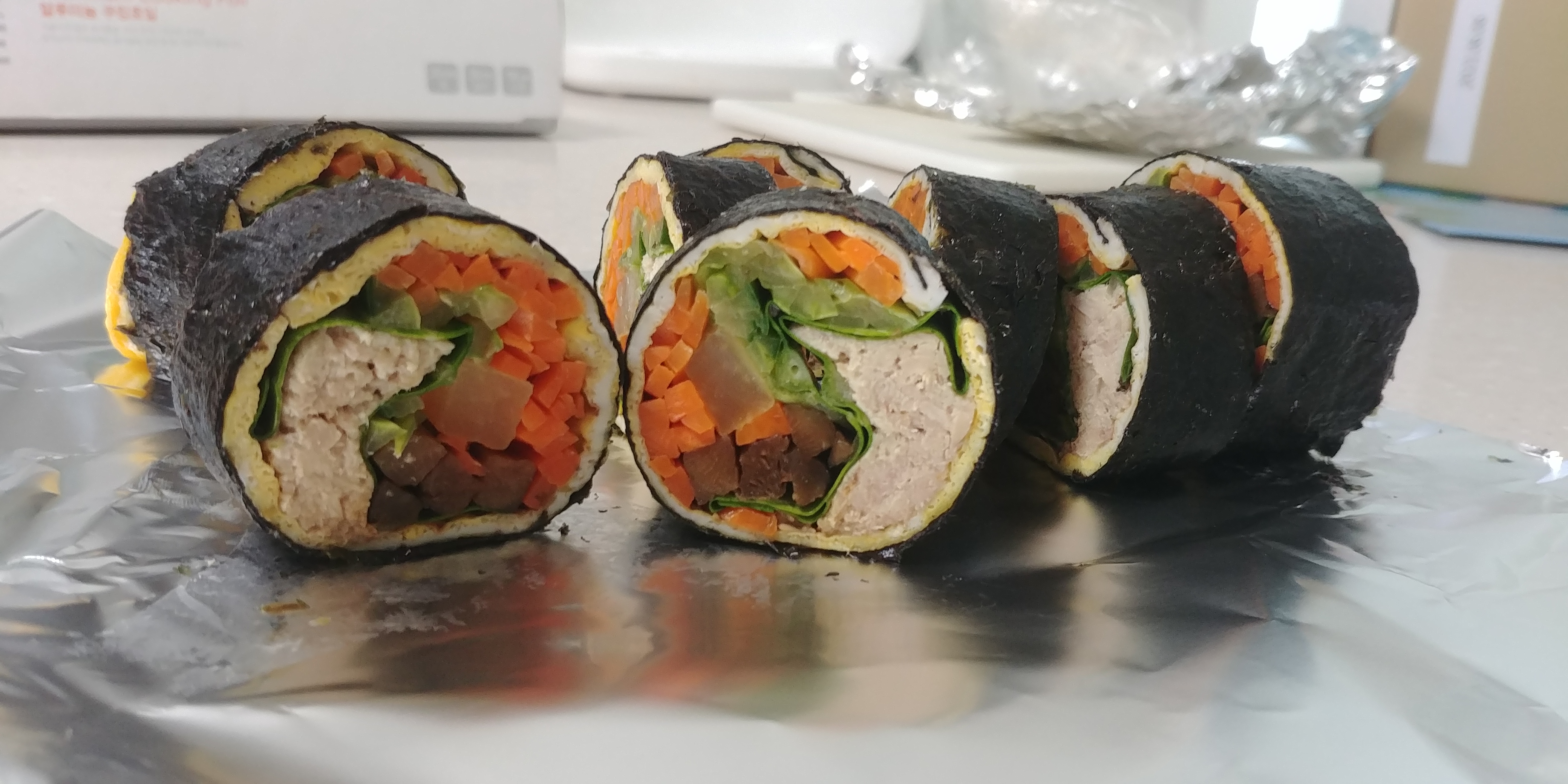 요리 - 키토김밥 딱 한 줄 토리들도 맛 볼텨?