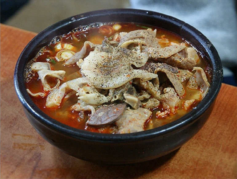 이슈/유머 - 순대 없는 순대국밥집.jpg