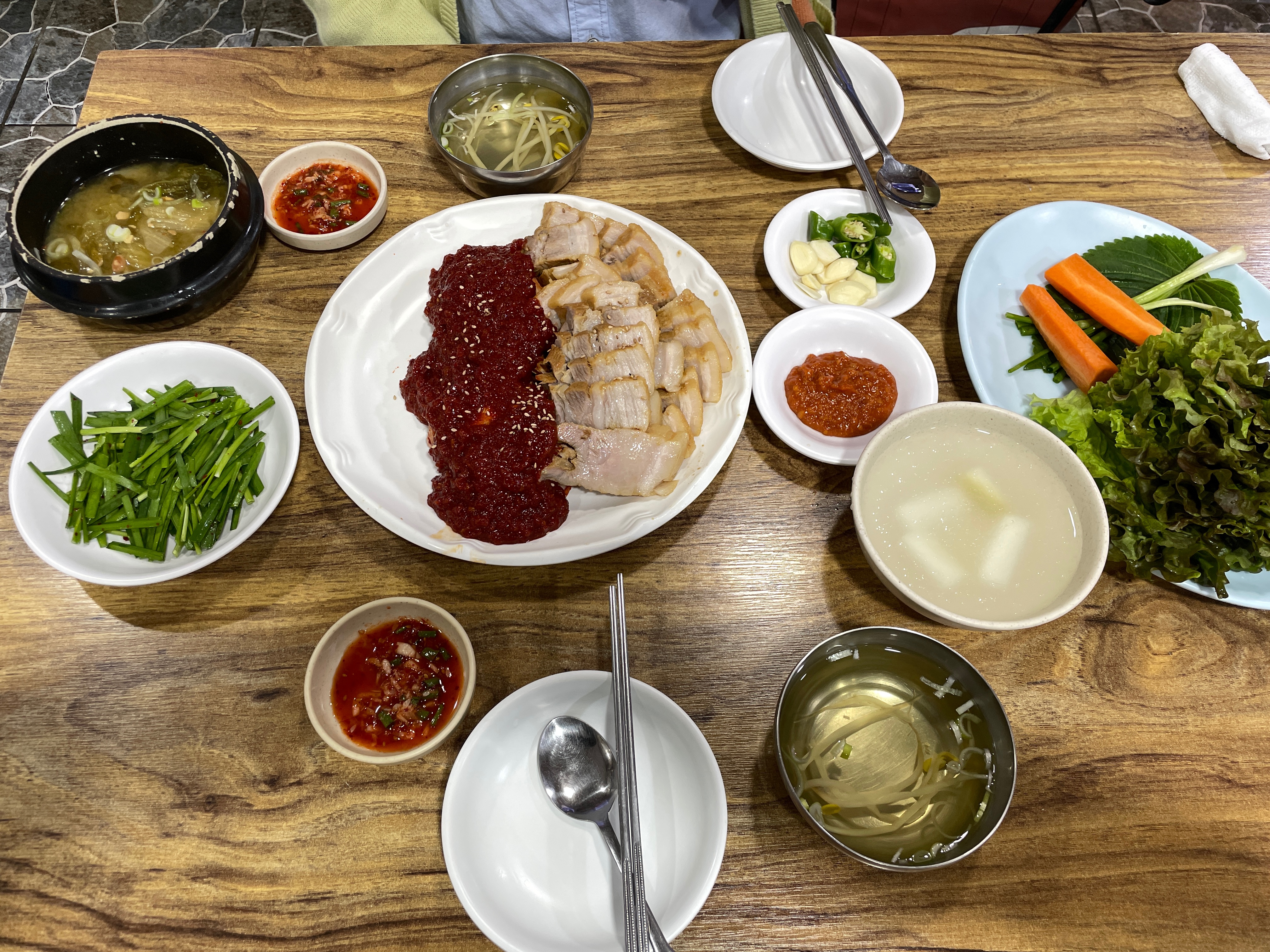 ★(후기) - 회기왕족발보쌈 무난하게 맛있는 보쌈 맛